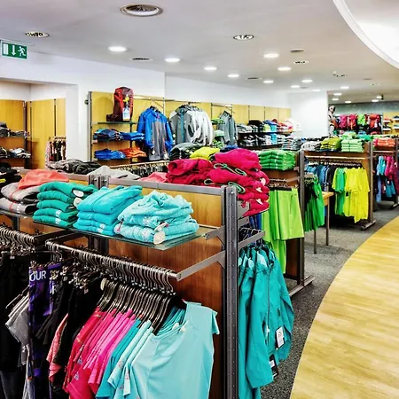 Szálloda Neuhintertux 4 Sterne Superior 4*