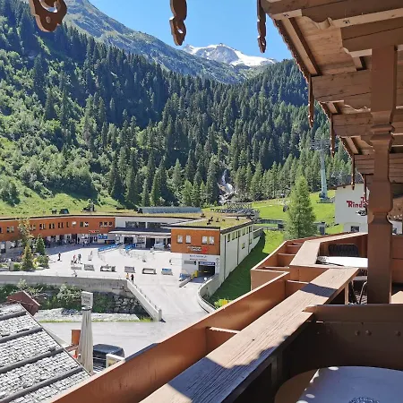 ホテル Neuhintertux
