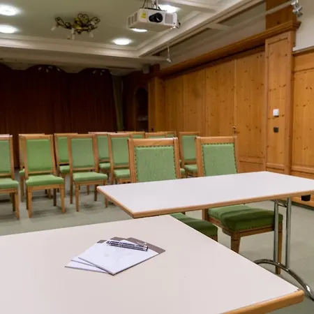 Szálloda Neuhintertux 4 Sterne Superior