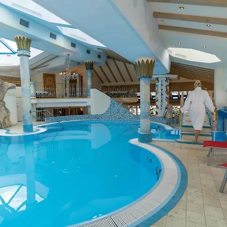 Hotel Neuhintertux 4 Sterne Superior Tux