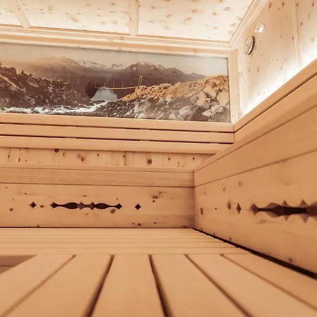 Hotel Neuhintertux 4 Sterne Superior 4*