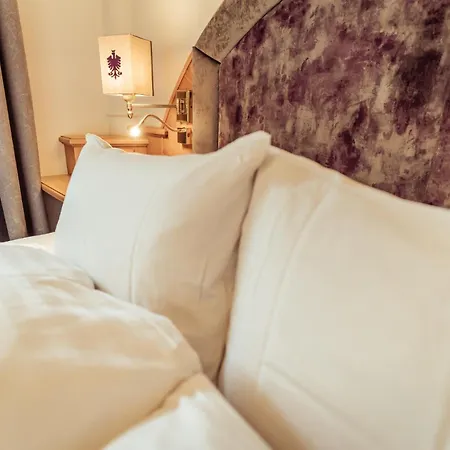 Neuhintertux Hotel