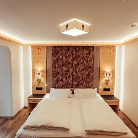 Hotell Neuhintertux 4 Sterne Superior