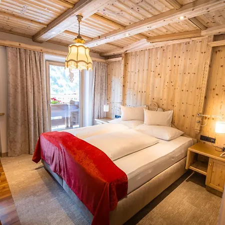 Hotell Neuhintertux Tux