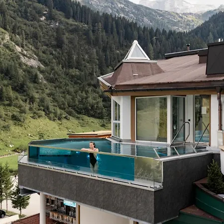 Neuhintertux 4 Sterne Superior Hotell Tux