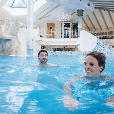 Szálloda Neuhintertux 4 Sterne Superior Tux