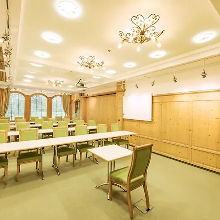 Neuhintertux 4 Sterne Superior Szálloda Tux