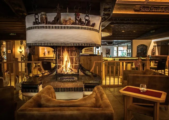 Neuhintertux 4 Sterne Superior Отель Тукс