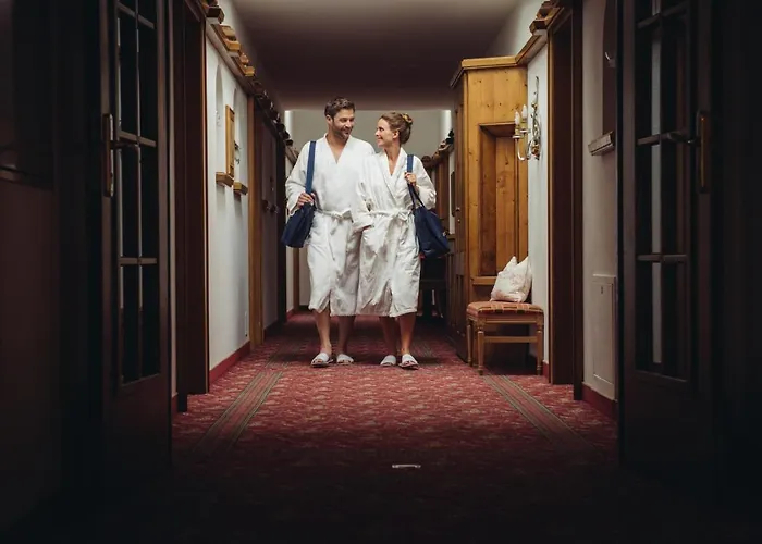 Отель Neuhintertux 4 Sterne Superior