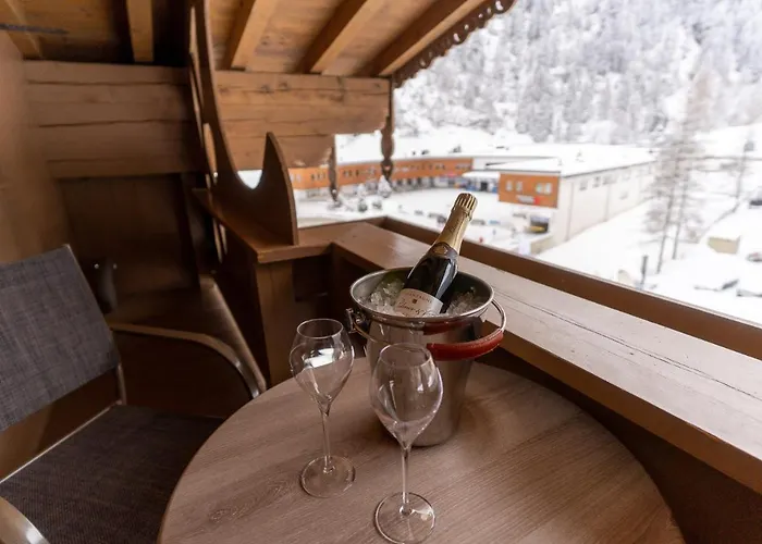 Neuhintertux 4 Sterne Superior Hotel 4*