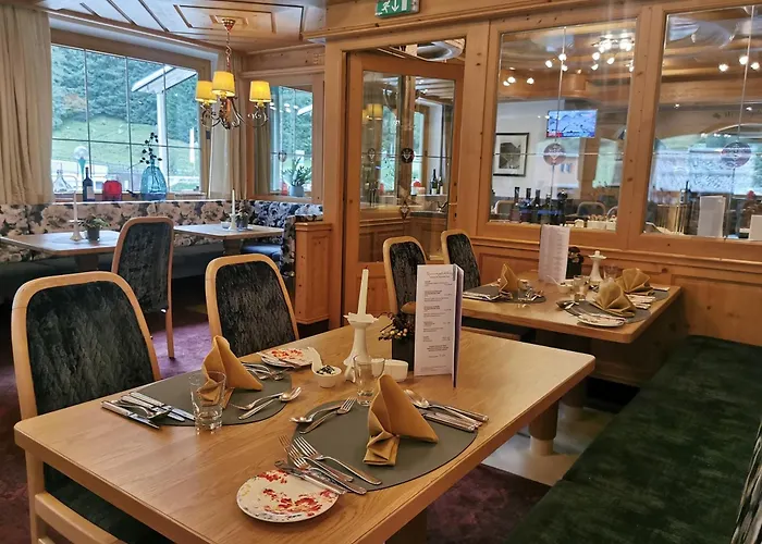 Neuhintertux 4 Sterne Superior Отель