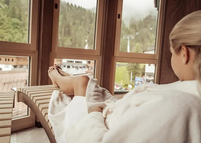 Hotel Neuhintertux 4 Sterne Superior 4*