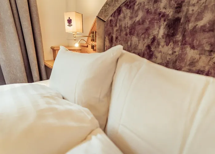 Neuhintertux 4 Sterne Superior Отель