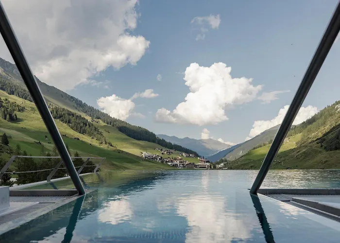 Отель Neuhintertux 4 Sterne Superior