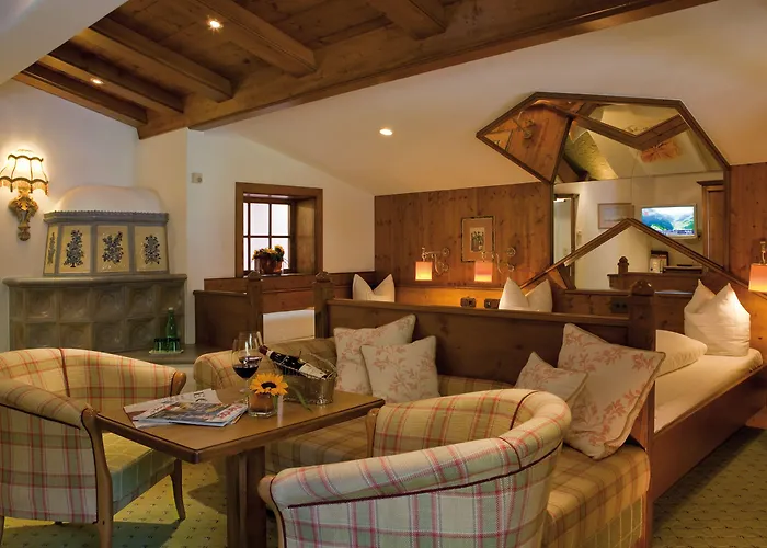 Neuhintertux 4 Sterne Superior Отель