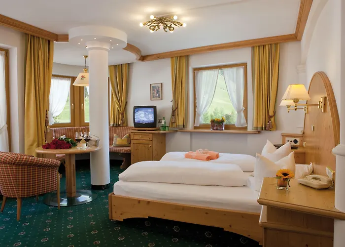 Neuhintertux 4 Sterne Superior Hotel 4*