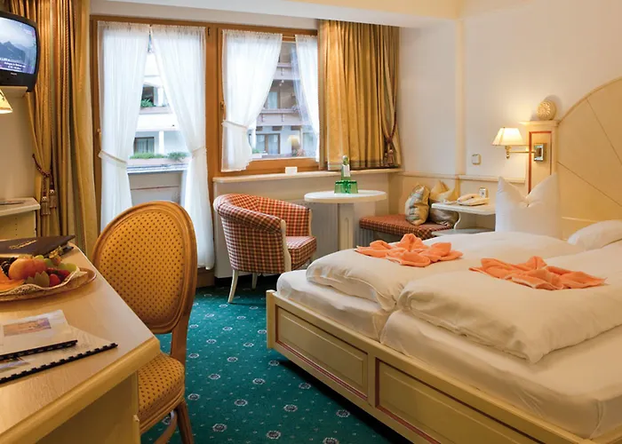 Отель Neuhintertux 4 Sterne Superior 4*