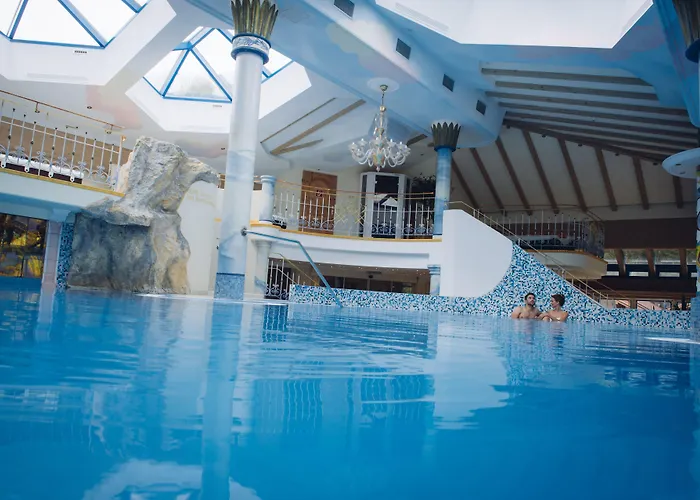 Neuhintertux 4 Sterne Superior Отель Тукс