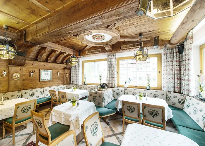 Отель Neuhintertux 4 Sterne Superior