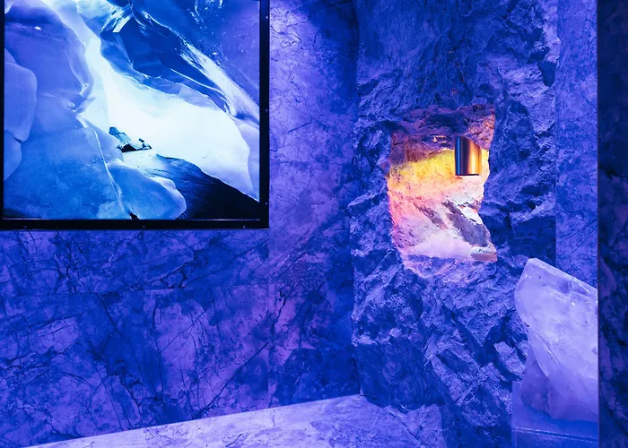 Neuhintertux 4 Sterne Superior Отель 4*