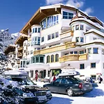 Hotel Neuhintertux 4 Sterne Superior 4*