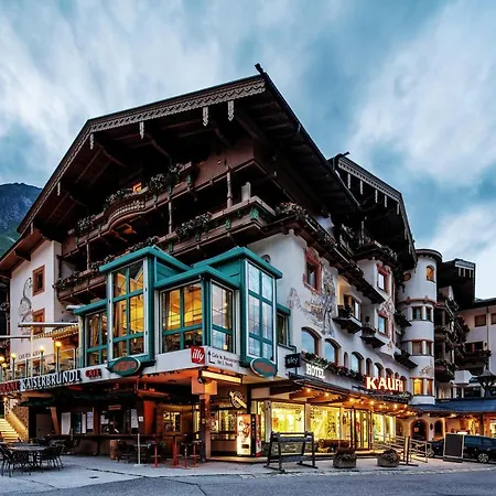 Neuhintertux فندق