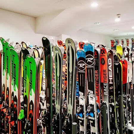 Neuhintertux 4* تكس