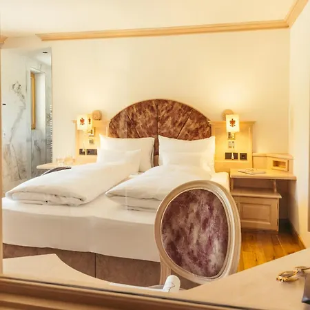 فندق Neuhintertux 4*