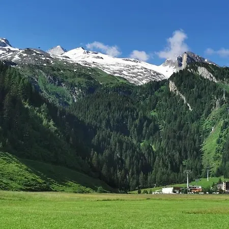Neuhintertux 4*